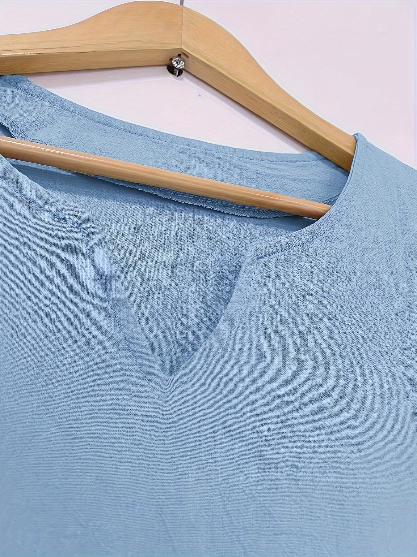 Women's V-Neck Shift Dress - Knee-Length - 3/4 Sleeve Relaxed Fit Casual Wear