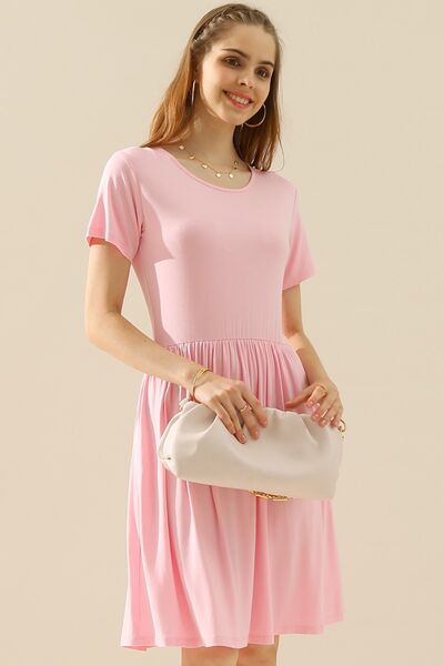 Women's Casual Dress - Round Neck - Short Sleeve - Knee-Length A-Line with Pockets