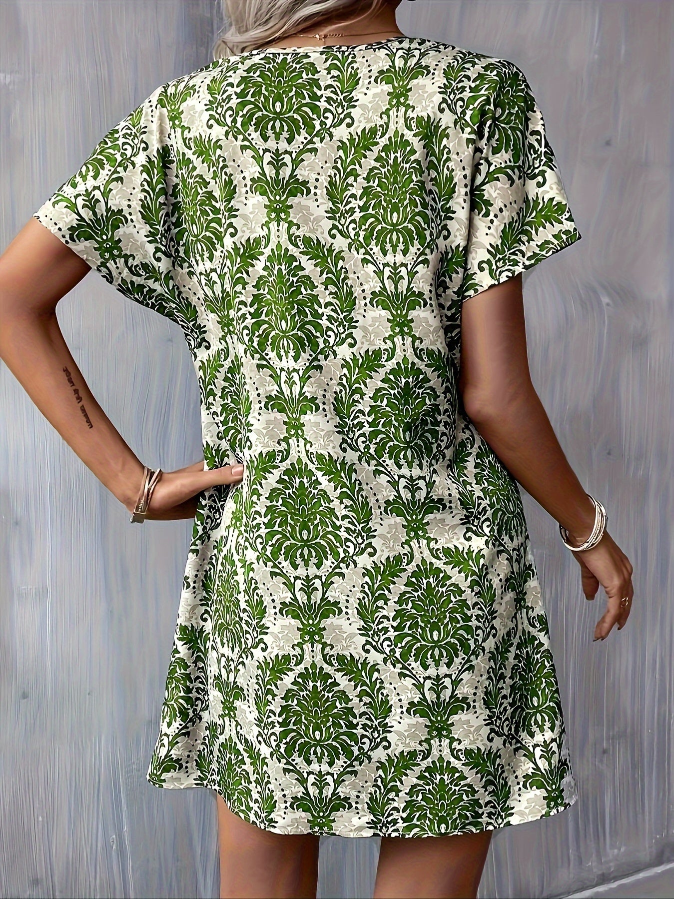 Relaxed Fit Floral Print Midi Dress