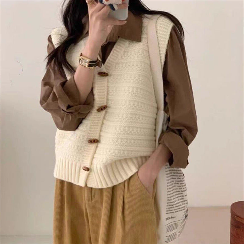 Women's knitted vest retro style