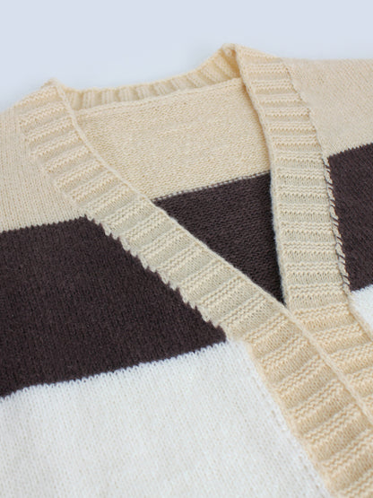 Women's knitted cardigan with drop shoulder sleeves