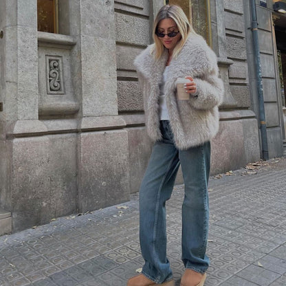 Women's faux fur coat for fall winter