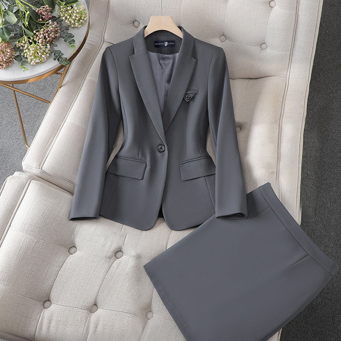 Women's one-button blazer and trousers set