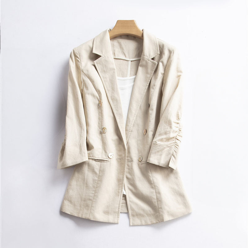 Women's 3/4 blazer with button closure