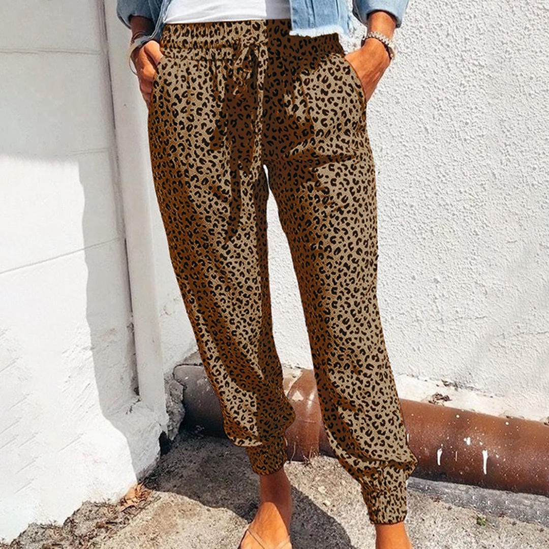 Raelynn - Trousers decorated with leopard print