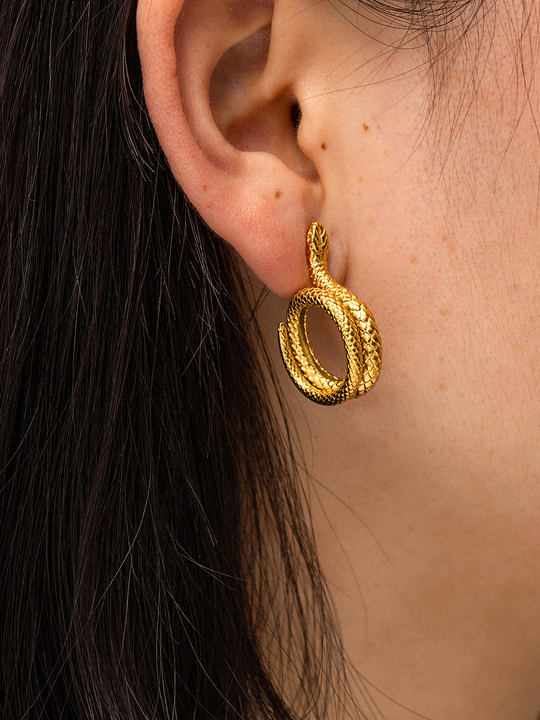 Pua - snake shape earrings