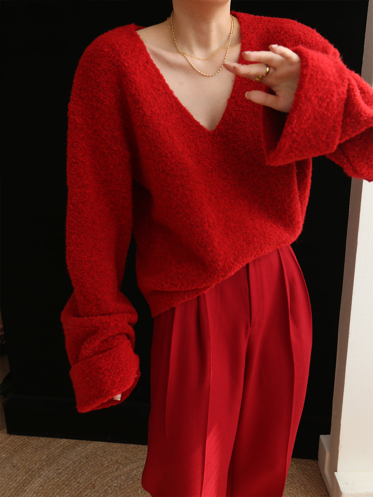 Women's knit solid v neck long sleeve sweater