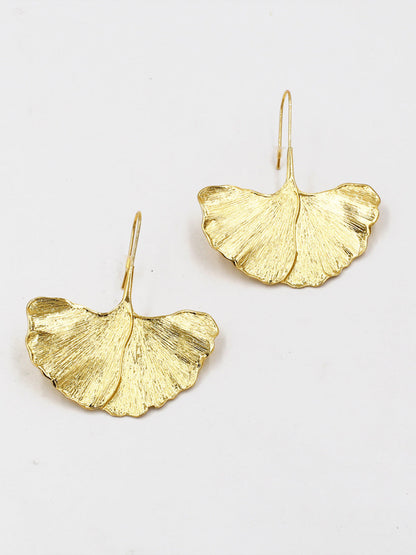 Women’s Drop Earrings – Lightweight Ginkgo Leaf Design – Nature-Inspired Elegant Style
