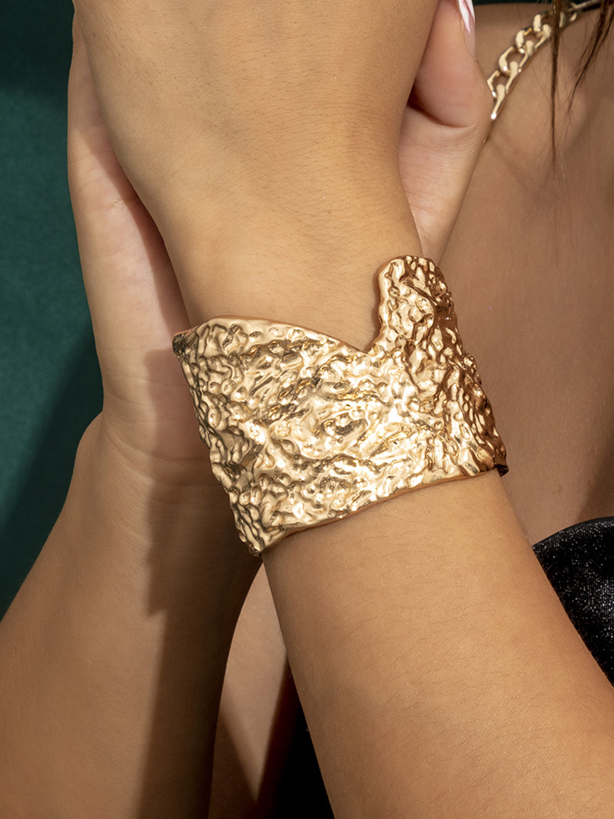 Daphne - irregular gold cuff bracelet