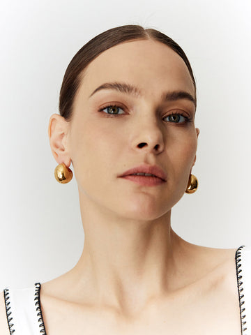 Olivia - small teardrop earrings