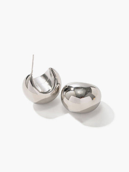 Olivia - small teardrop earrings