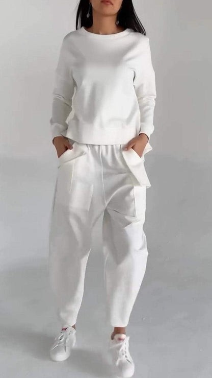 Women's Two-Piece Lounge Set - Loose Fit Long-Sleeve Top & Tapered Pants - Casual Wear