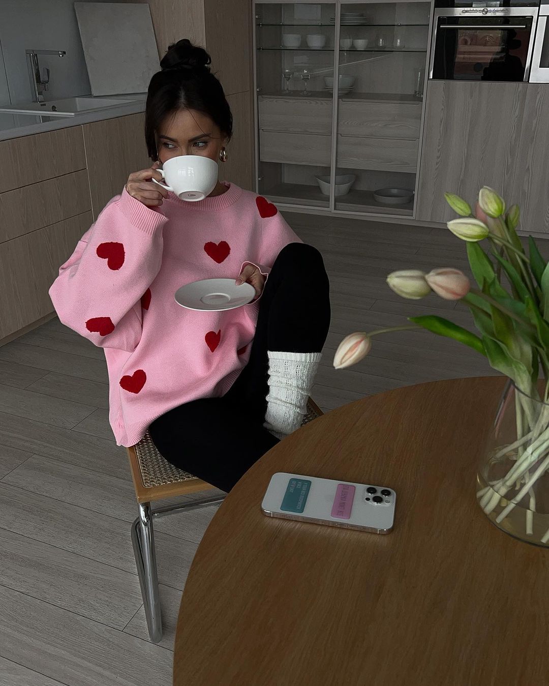 Women's solid color round neck knitted sweater with heart print