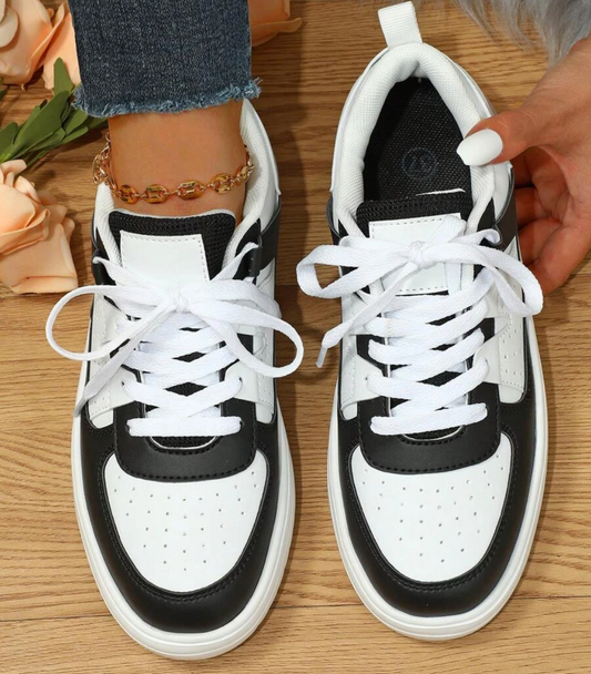 Breathable Faux Leather Lace-Up Low-Top Sneakers