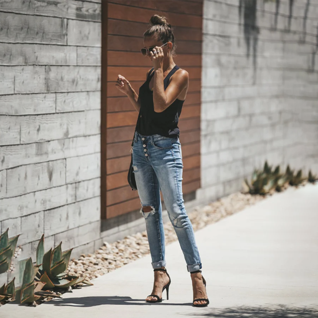 Slim Ripped Mid-Waist Skinny Jeans