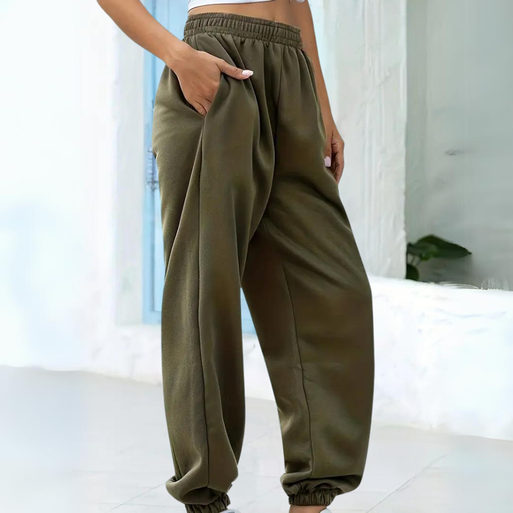 Kaia - Relaxed joggers tailored for women