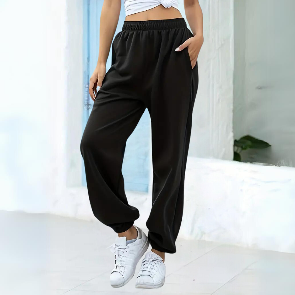 Kaia - Relaxed joggers tailored for women