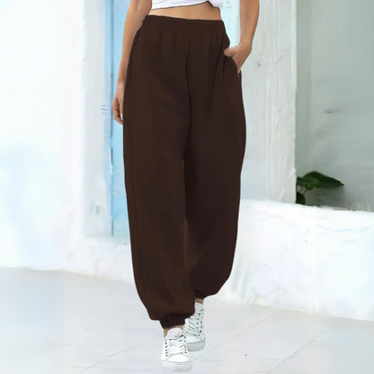 Kaia - Relaxed joggers tailored for women