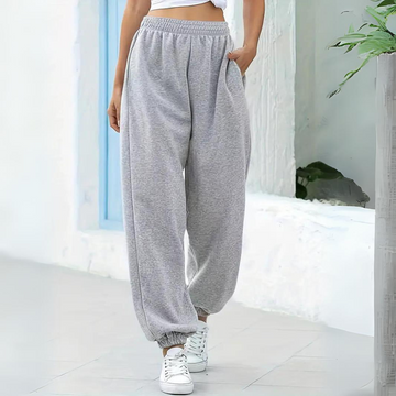 Kaia - Relaxed joggers tailored for women