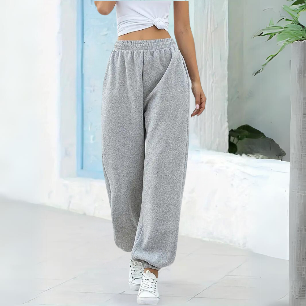 Kaia - Relaxed joggers tailored for women