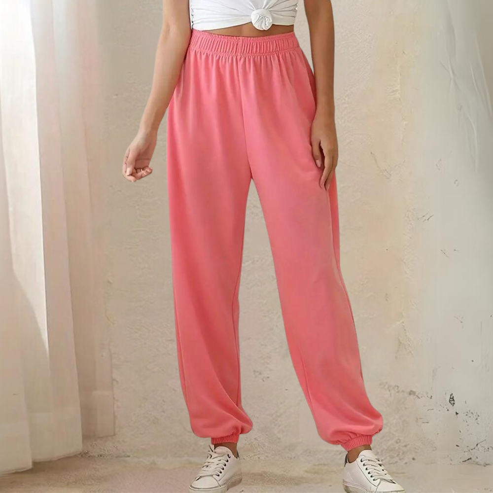 Kaia - Relaxed joggers tailored for women