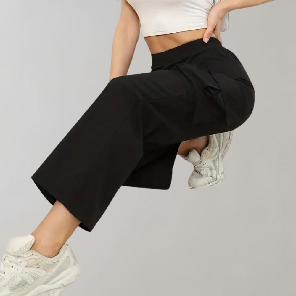 Women's high-waisted cargo pants