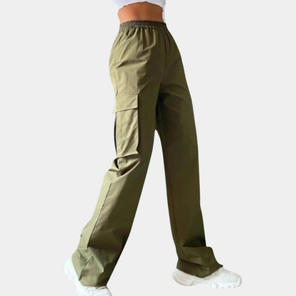 Three-dimensional pocket cargo pants for women