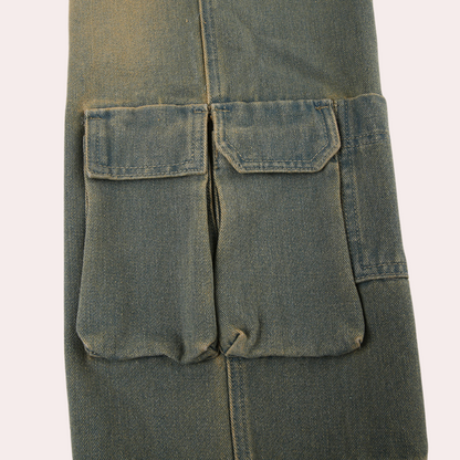 Women's oversized cargo jeans