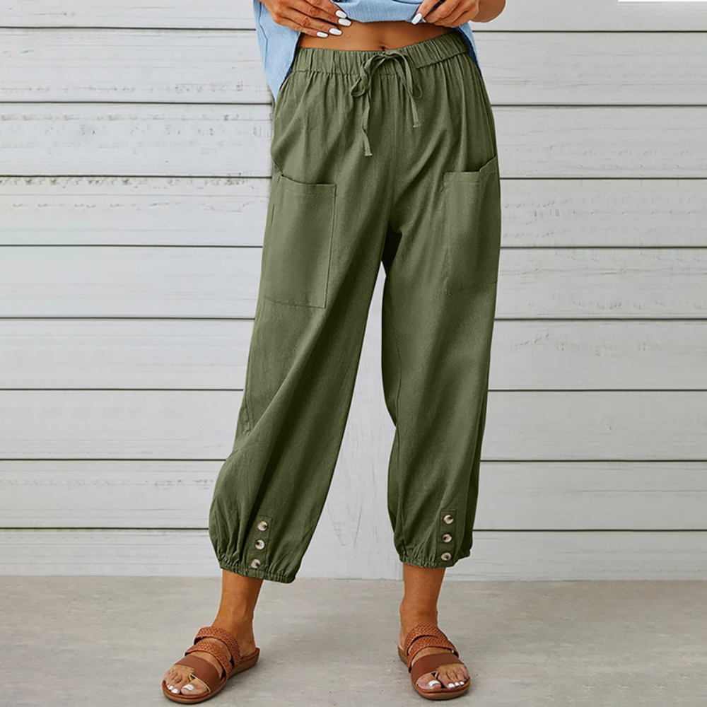 Women's Cropped Pants - Loose Fit - Elastic Waist with Drawstring - Pocket Detail