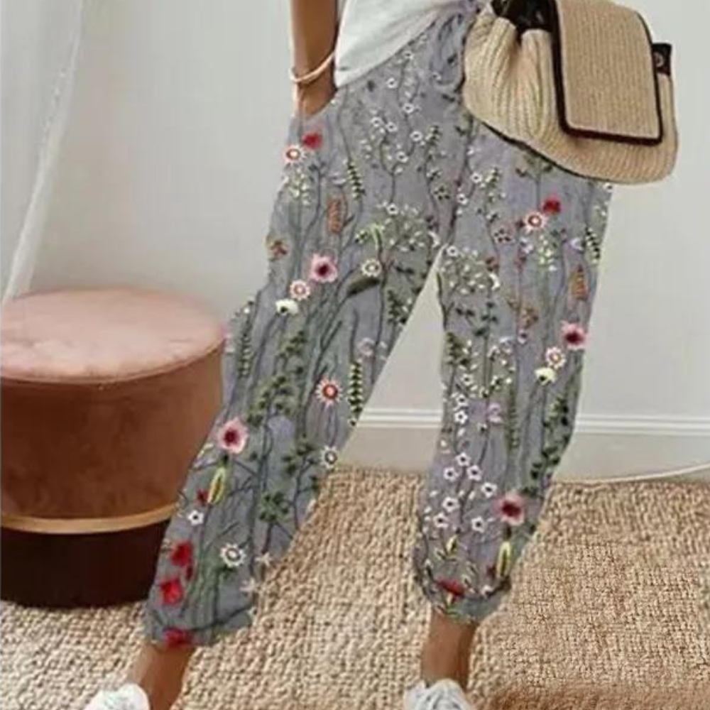 Women's cropped trouser pants