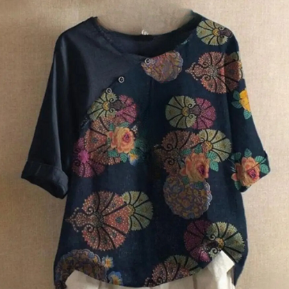 Women's casual short sleeved t shirt with digital printing