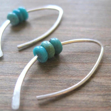 Women’s Hoop Earrings – Minimalist Open Design – Elegant Beaded Accent