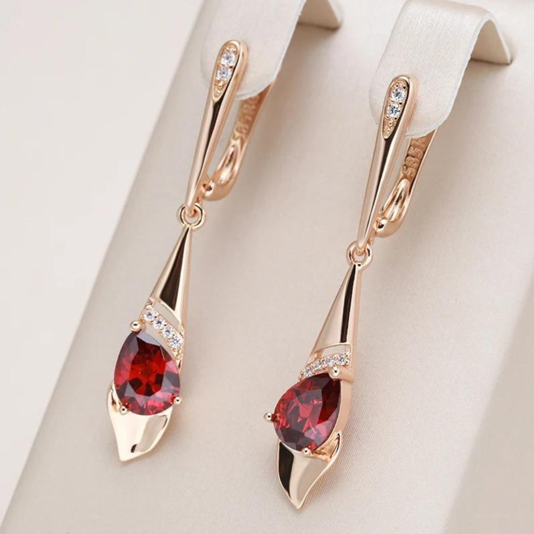 Elegant earring with red crystal