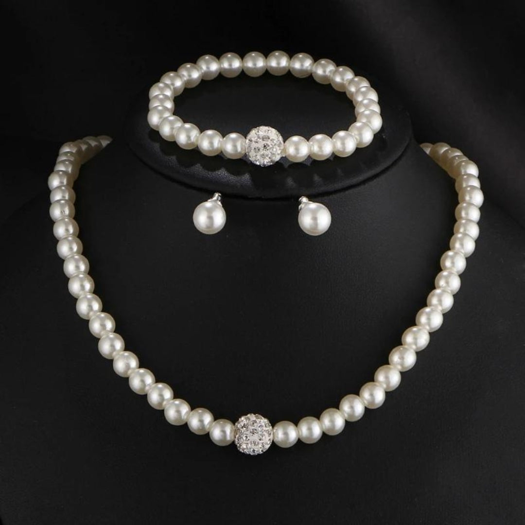 Precious pearl jewelry set