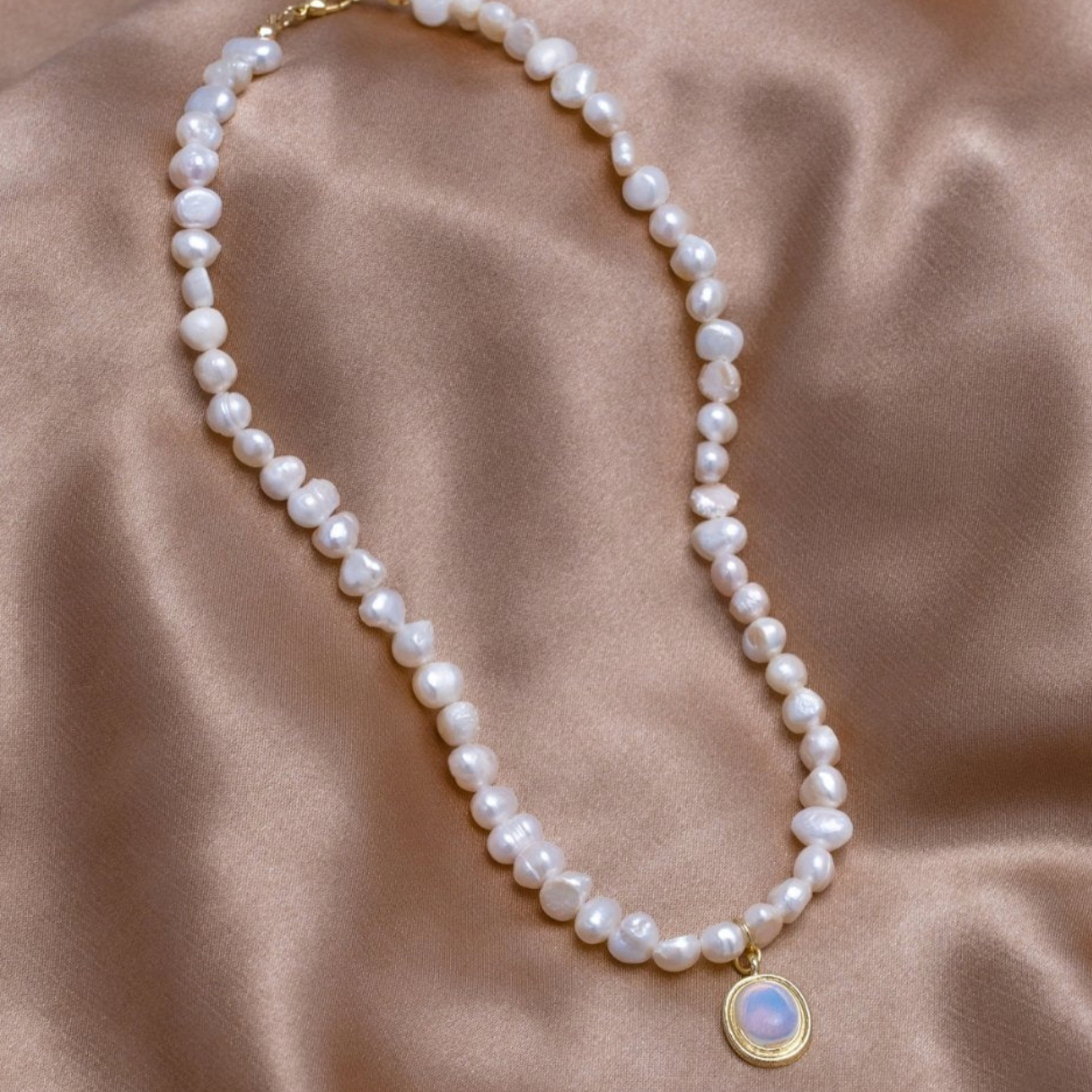 Moonstone luxurious necklace