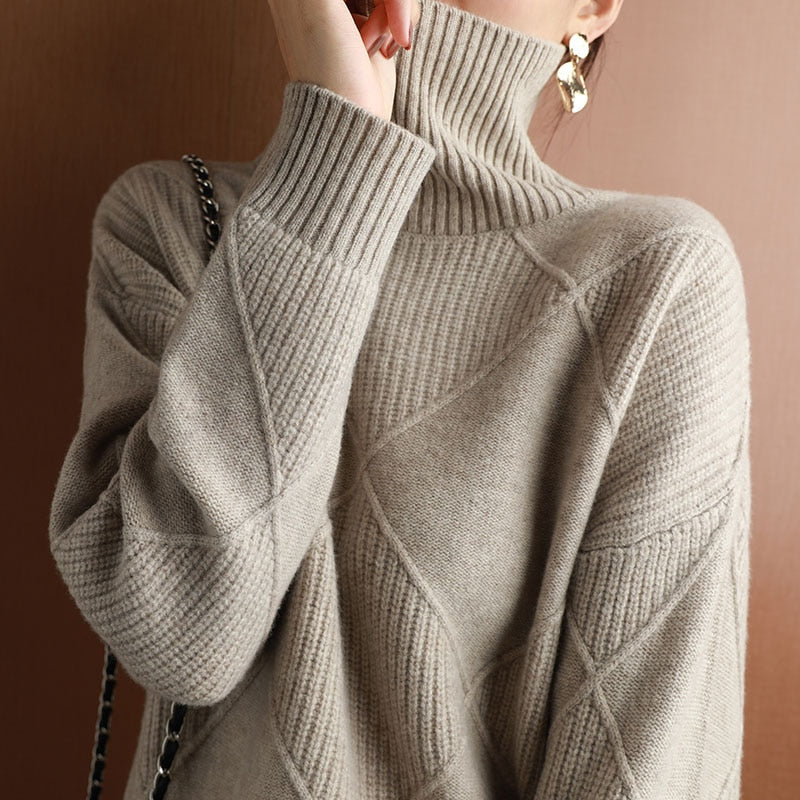 Women's casual turtleneck diamond pattern sweater