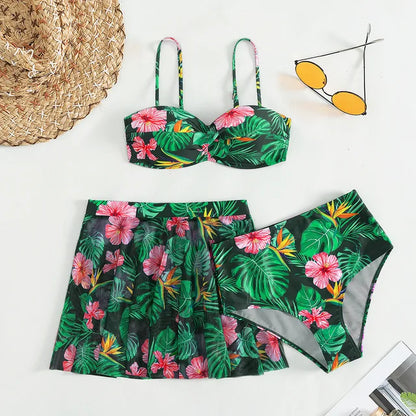Women's Two-Piece Outfit - Crop Top & A-Line Skirt - Tropical Floral Print
