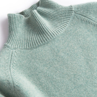 Women's slim fit short raglan knitted sweater in solid color