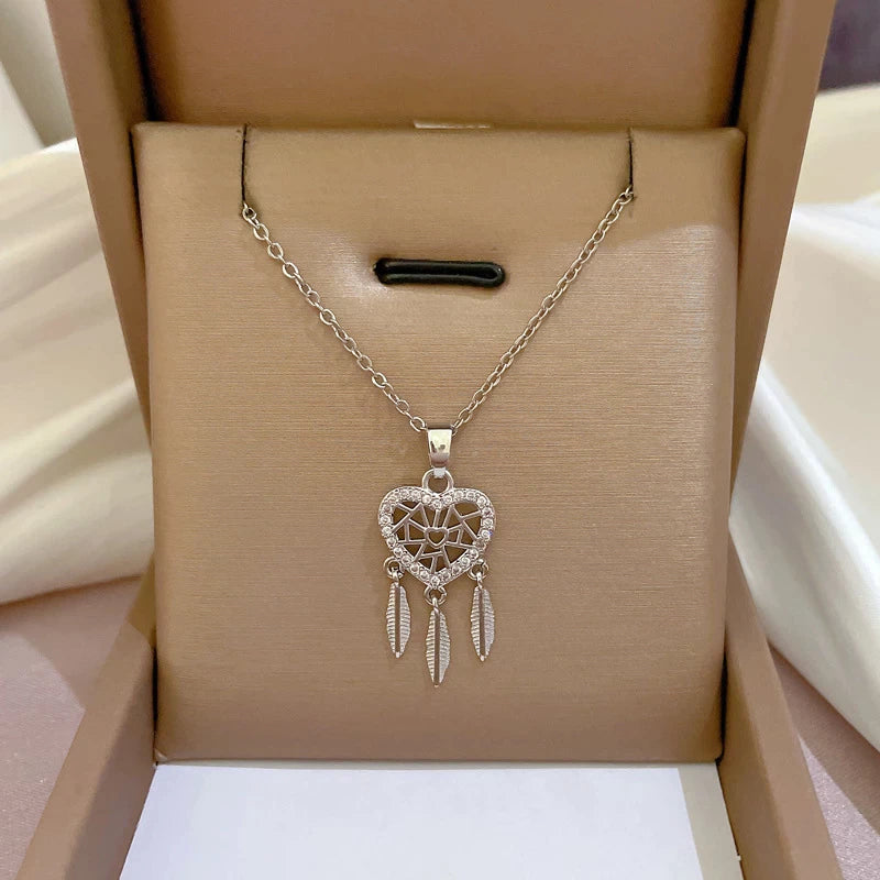 Heart and leaf pendant