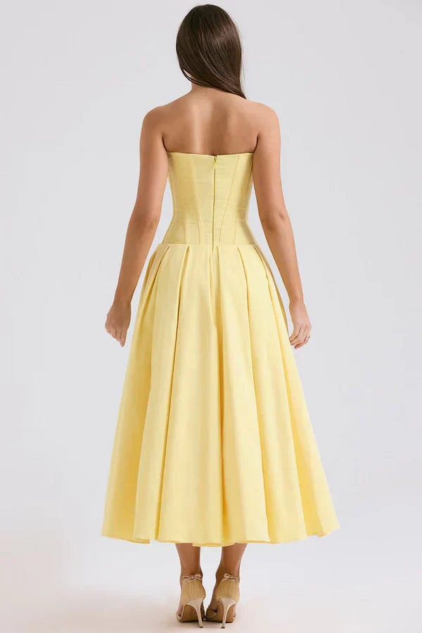 Women's Strapless Evening Gown - Sweetheart Neckline - Fitted Bodice - A-Line Silhouette