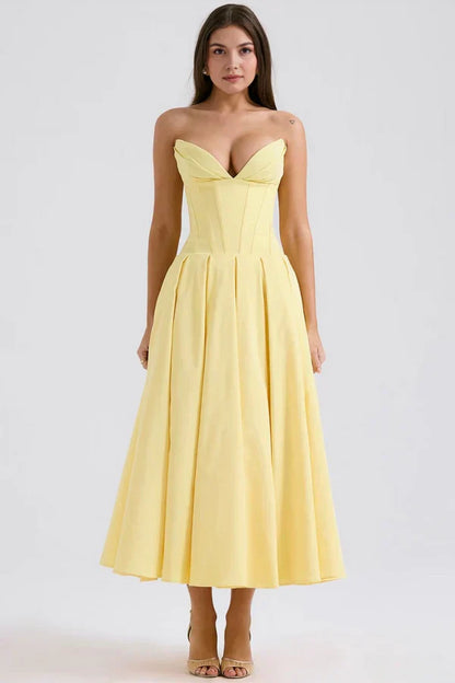 Women's Strapless Evening Gown - Sweetheart Neckline - Fitted Bodice - A-Line Silhouette