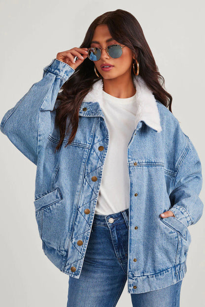 Women's loose denim jacket with fur collar and double pockets