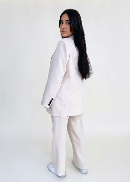 Women's sleek lapel one-button blazer