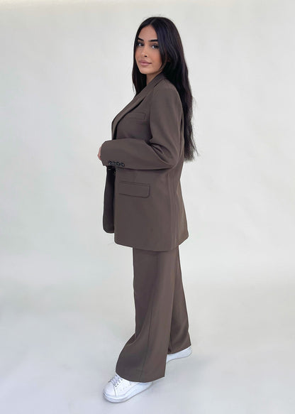 Women's sleek lapel one-button blazer