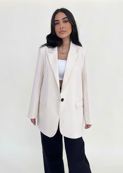 Women's sleek lapel one-button blazer
