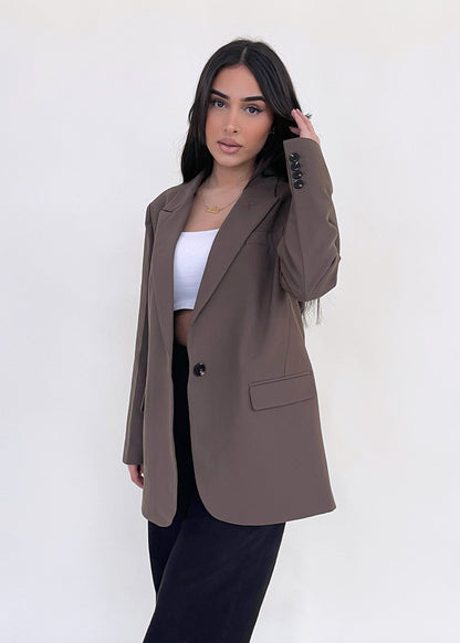 Women's sleek lapel one-button blazer