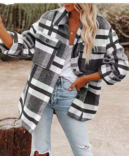 Women's checked jacket with front pocket