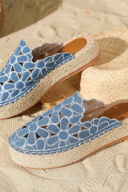 Women's Espadrille Slides - Floral Cut-Out Design - Embroidered Upper - Jute Platform