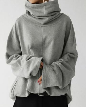 Women's long sleeve turtleneck sweatshirt with pockets