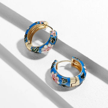 Luxurious floral adjustable rings